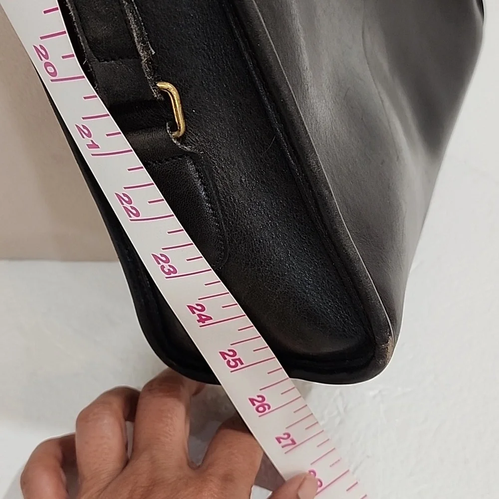 Vintage Coach Crossbody Hand Bag Elegant Black Leather Shoulder Bag - Picture 13 of 13